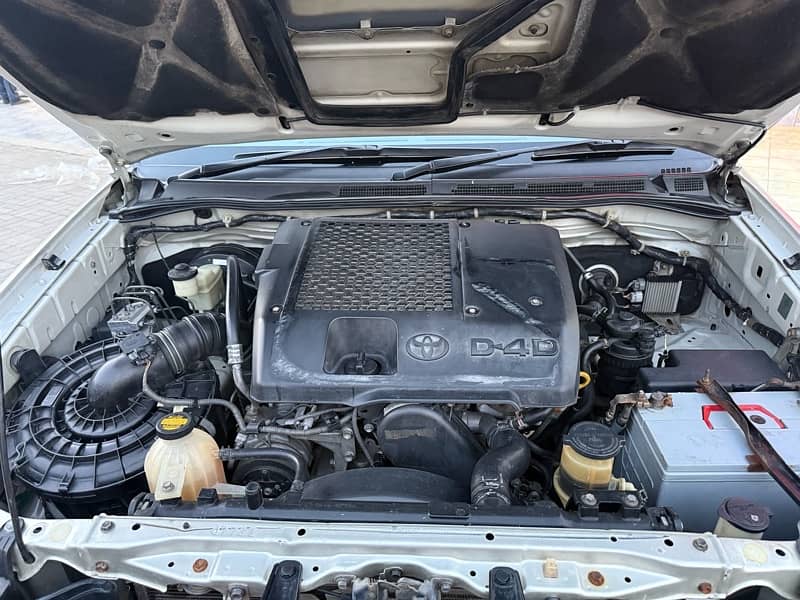 Toyota Hilux 2013 13