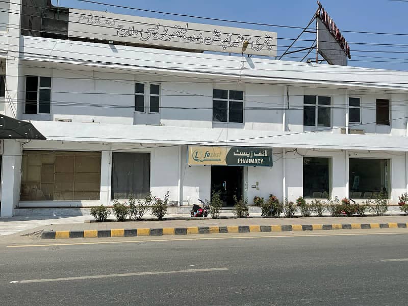 18,000 Sqft 2-Floor Independent Building for Rent at Prime Location Main Kalma Chowk, Lahore 0