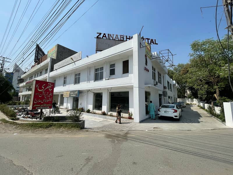 18,000 Sqft 2-Floor Independent Building for Rent at Prime Location Main Kalma Chowk, Lahore 1
