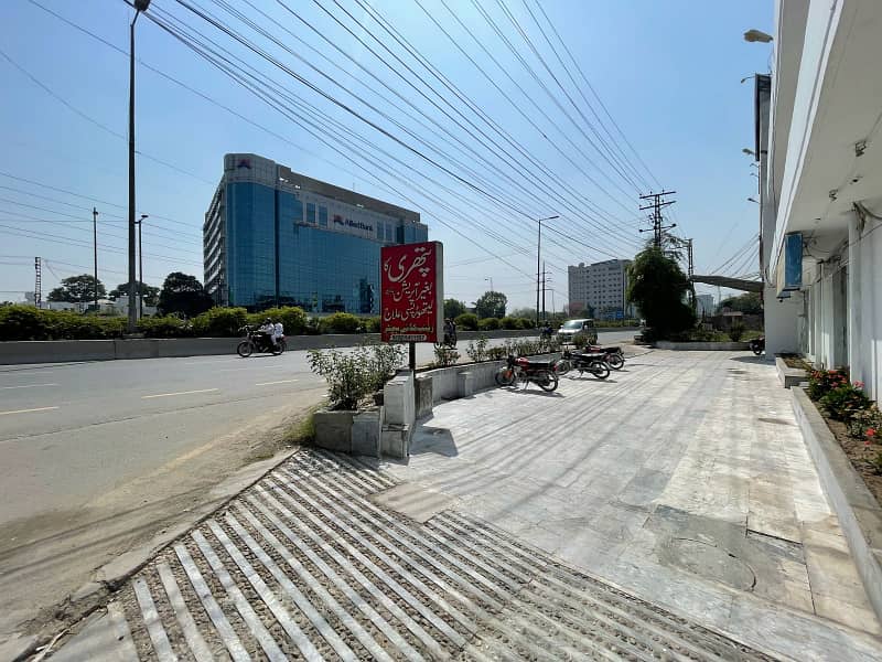 18,000 Sqft 2-Floor Independent Building for Rent at Prime Location Main Kalma Chowk, Lahore 6