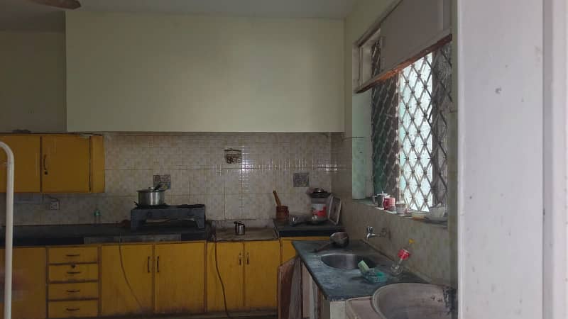 18,000 Sqft 2-Floor Independent Building for Rent at Prime Location Main Kalma Chowk, Lahore 38