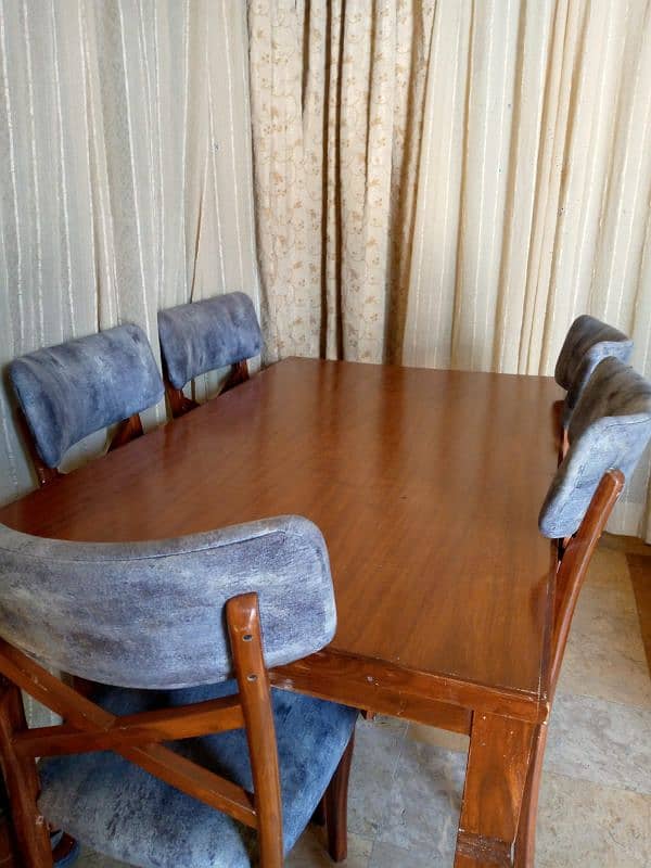 wooden dinning table 4