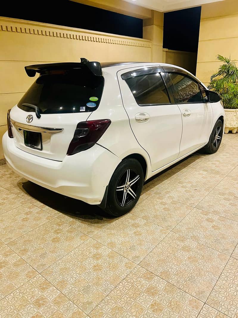 Toyota Vitz 2014 4