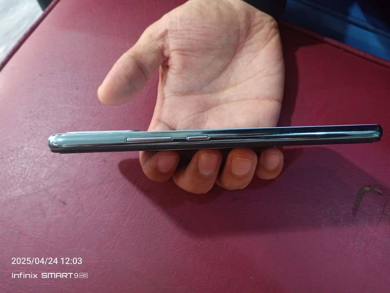 vivo s1 8 gb 256gb condition 10/10 only phone no box no charger 1