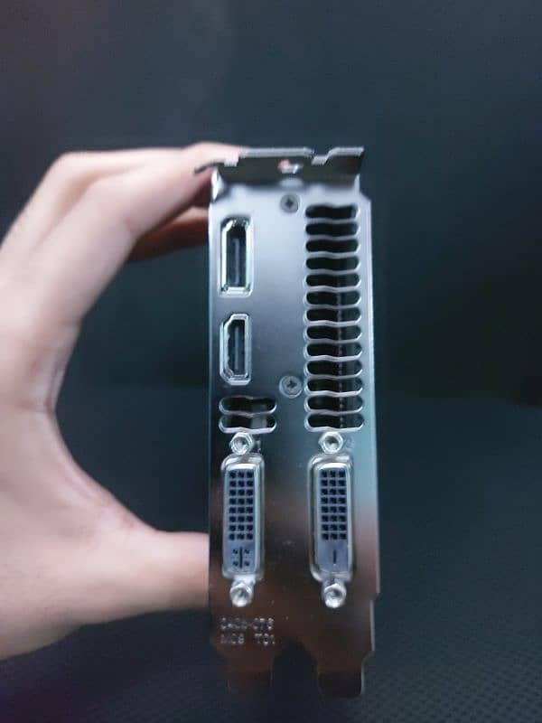NVIDIA GTX 680 FOUNDER'S EDITION 3