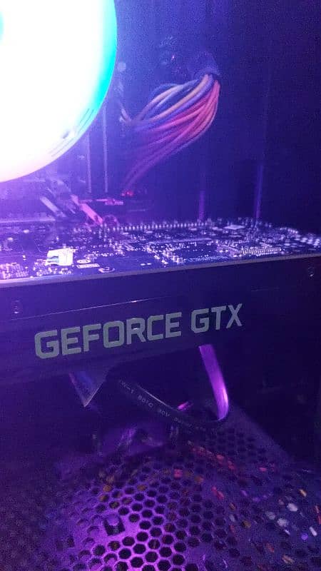 NVIDIA GTX 680 FOUNDER'S EDITION 2