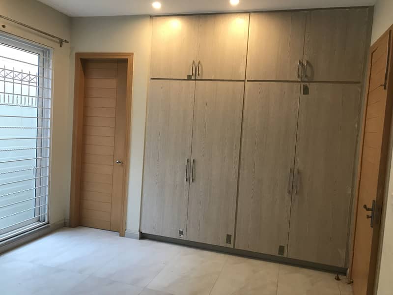 Luxury 10 Marla House For Rent In Cantt Lahore Prime Location Of Cantt Lahore 0