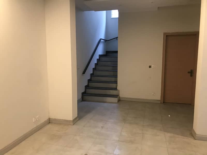 Luxury 10 Marla House For Rent In Cantt Lahore Prime Location Of Cantt Lahore 3