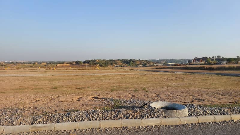8 Marla Residential Plot | K Block | Bahria Town Phase 8 | Solid & Cutting Land | 43 Lac Only 3