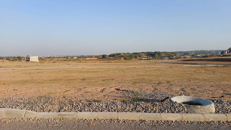 8 Marla Residential Plot | K Block | Bahria Town Phase 8 | Solid & Cutting Land | 43 Lac Only 6