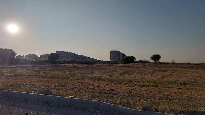 8 Marla Residential Plot | K Block | Bahria Town Phase 8 | Solid & Cutting Land | 43 Lac Only 7