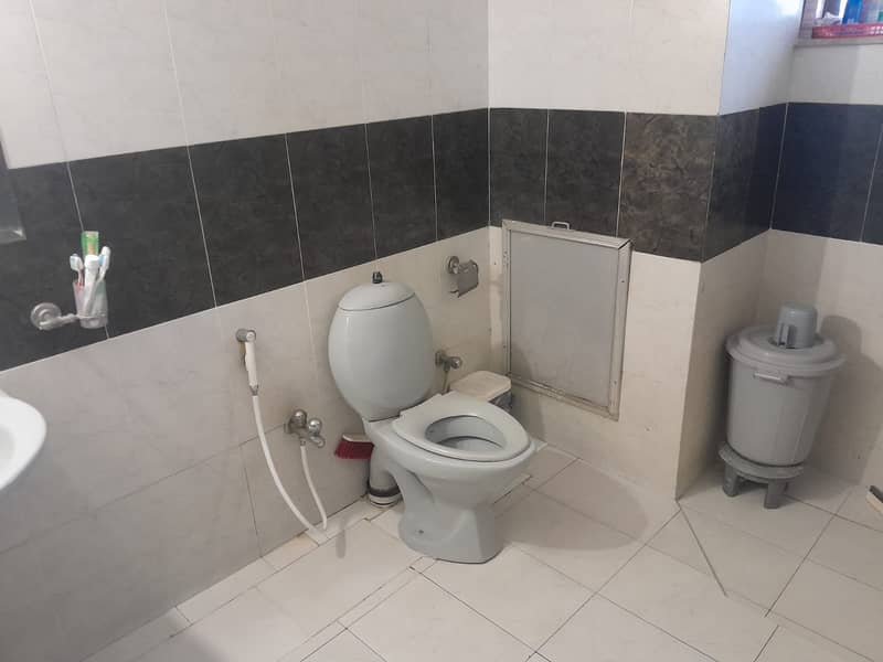 Askri 1 1st Floor Fully Renovated 3 Bedroom Apartment For For Sales In Askri 1 Cantt Lahore With Original Pictures 7