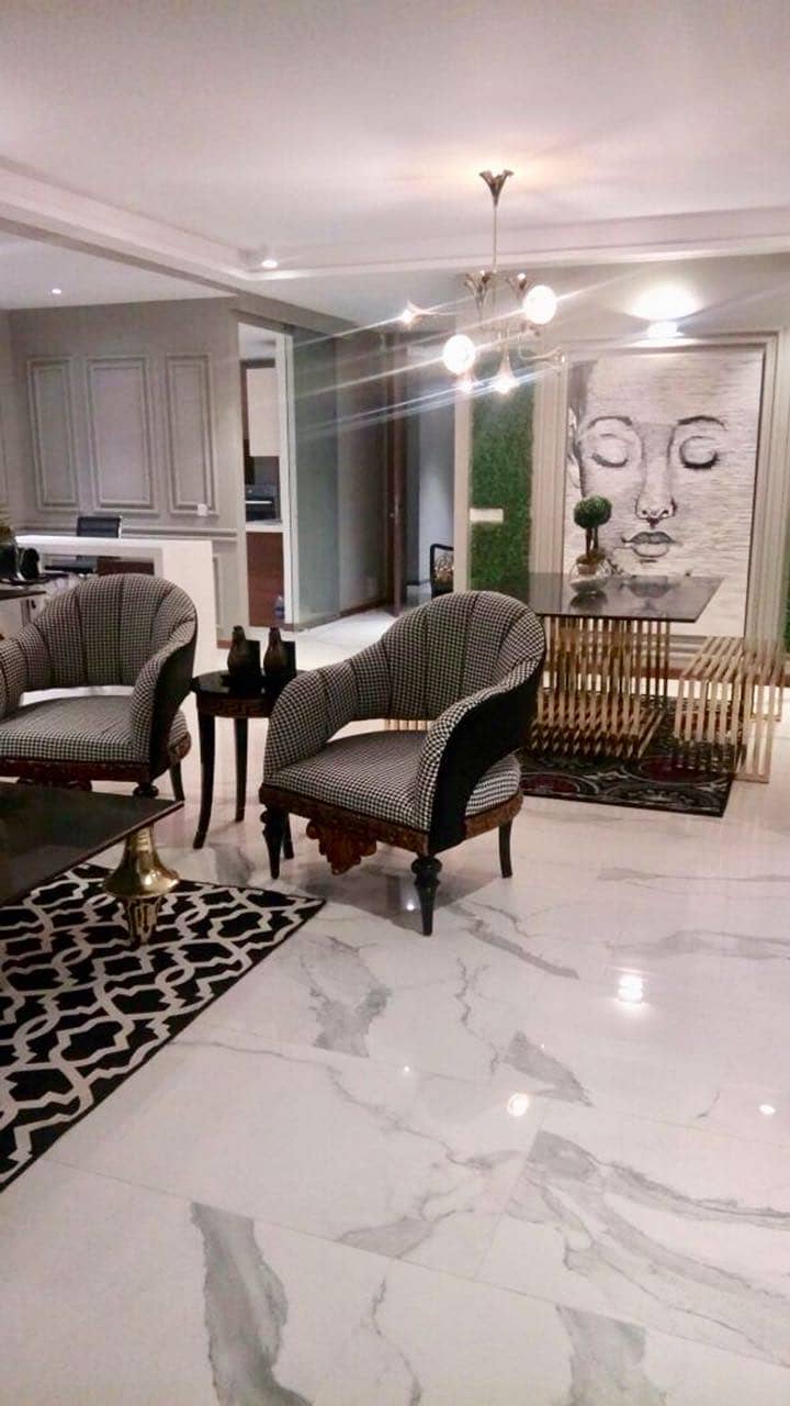 Luxury And Beautiful Prime Location Full Furnished Apartment For Rent In Main Gulberg Lahore Drowning Dining Room Kitchen Tv Lounge Servant Quarter Car Parking With Swimming Pool And Gym 24 Hours Security And Electricity Back Up 16