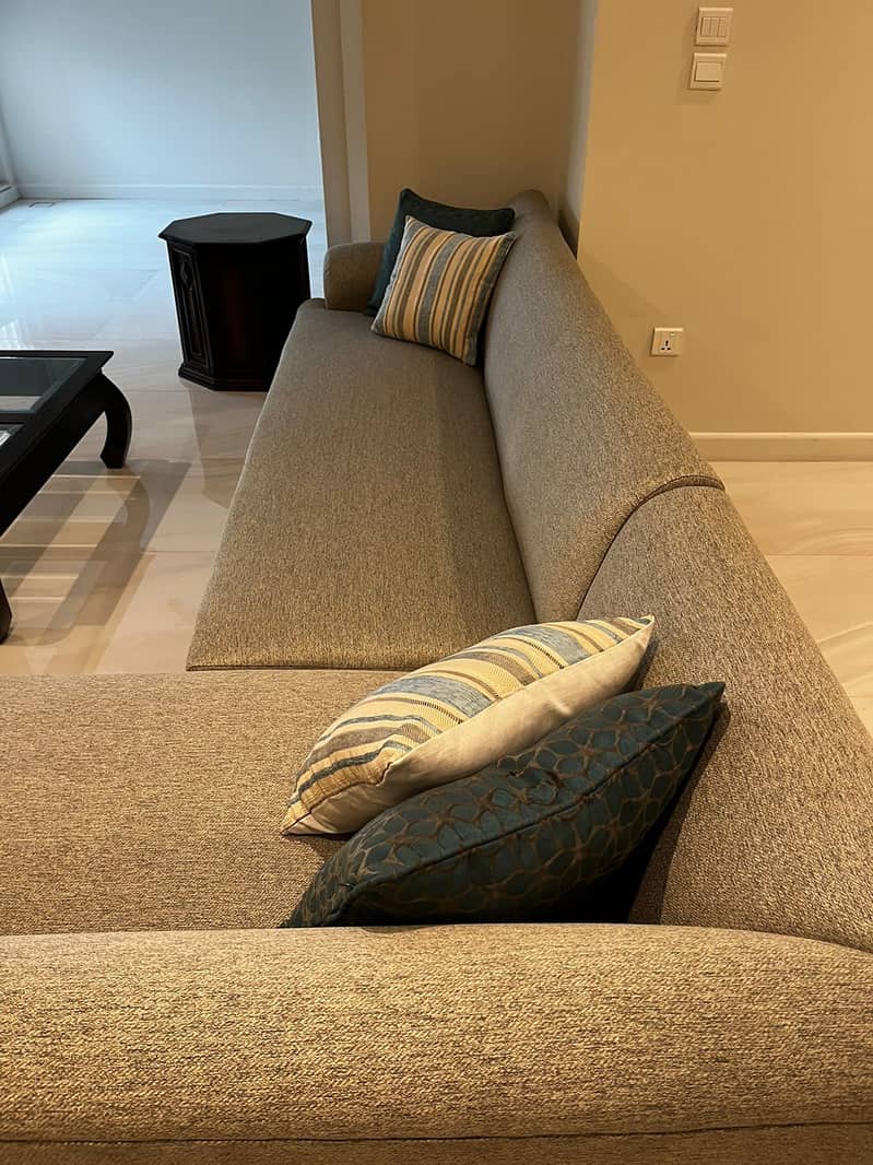 Luxury Apartment For Rent In Prime Location Of Gulberg 2 Bedroom Drowning Dining Room Tv Lounge Kitchen With Swimming Pool And Gym 24 Hours Electricity And Security 6