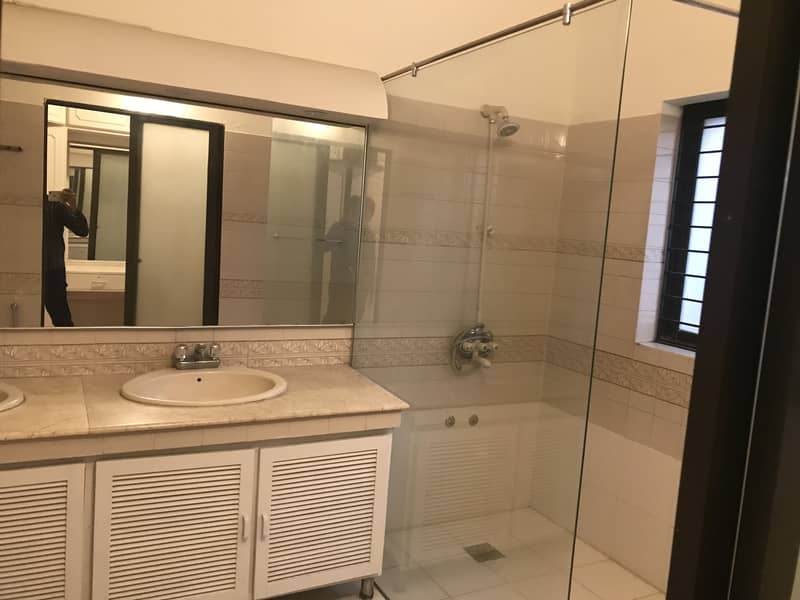 1 Kanal Beautiful House For Rent In Cantt Lahore Prime Location Of Cantt 4