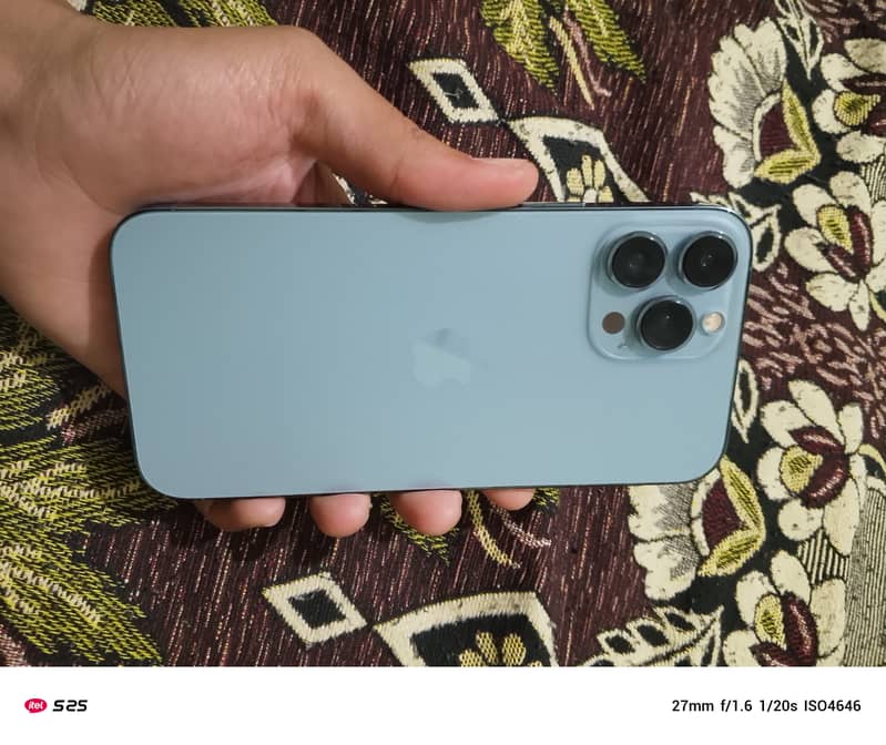 Apple iPhone 13 Pro Max 0