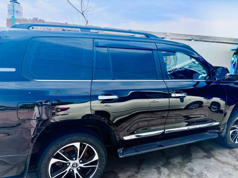 Toyota Land Cruiser AX G Selection 2008 6