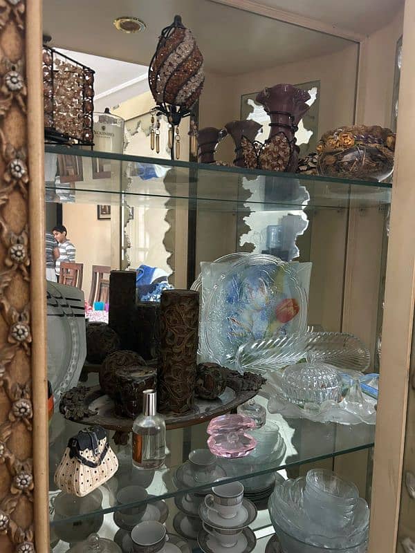 Showcase for sale 0