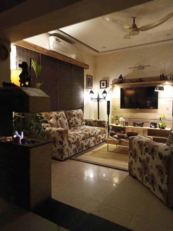10 Marla Owner Build Well Maintained Bungalow for sale Phase 8 DHA Lahore 18