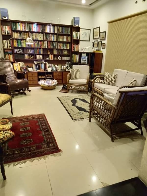 10 Marla Owner Build Well Maintained Bungalow for sale Phase 8 DHA Lahore 20