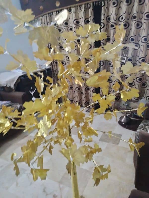 light tree in new condition 2