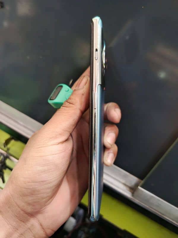 one plus 11r   16  /  256  urgent sale 6