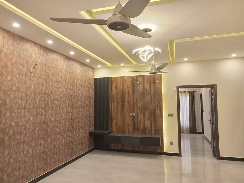 1 Kanal upper portion available for rent Dha 2 Islamabad 6
