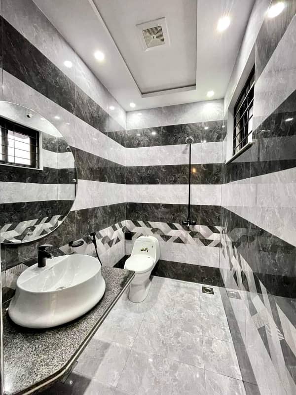 1 Kanal upper portion available for rent Dha 2 Islamabad 10