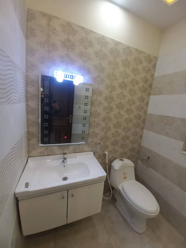 Near To Ring Road 10 Marla Upper Portion For Rent In Lake City - Sector M-2A Raiwind Road Lahore 6