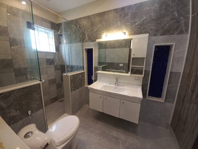 Near To Ring Road 10 Marla Upper Portion For Rent In Lake City - Sector M-2A Raiwind Road Lahore 8