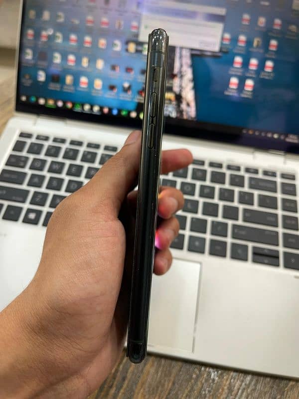 iphone 11 pro max 512gb pta 3