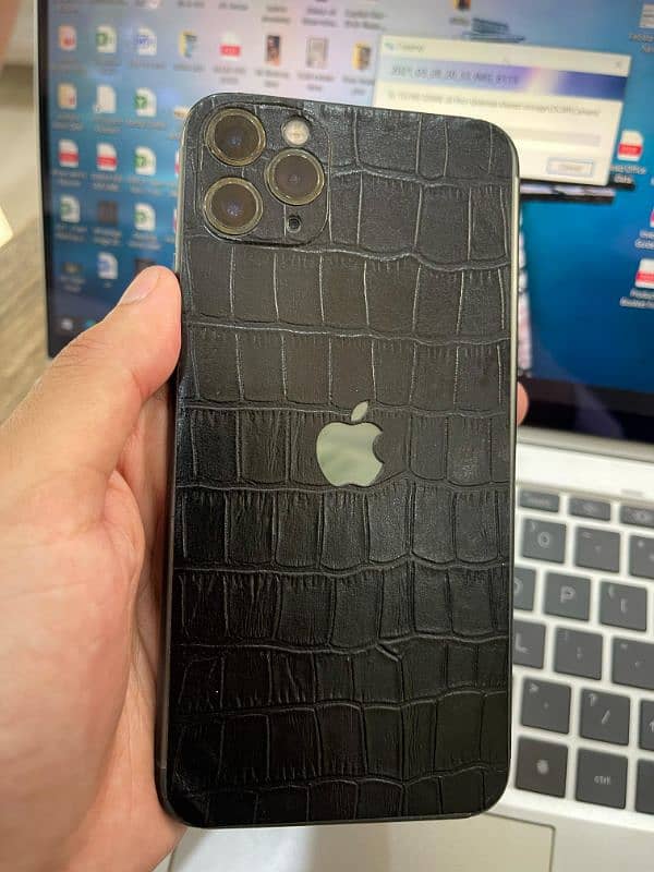 iphone 11 pro max 512gb pta 9