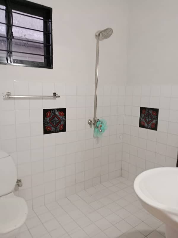 10 Marla Full House for Rent DHA Phase 1, J Block 2