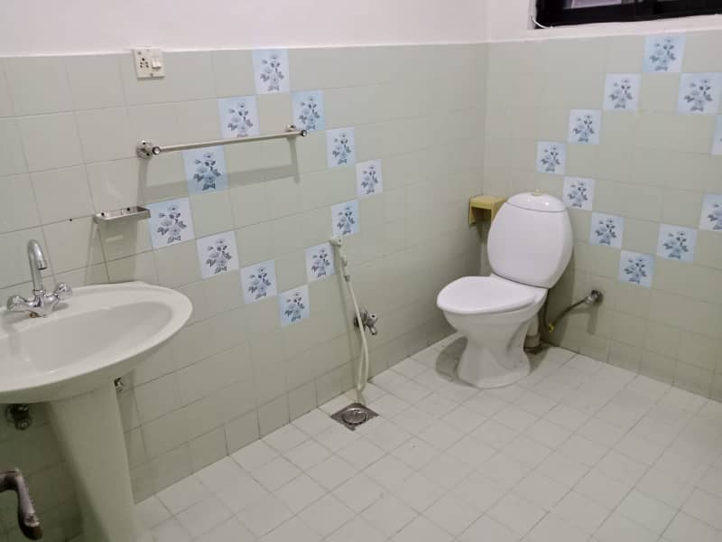 10 Marla Full House for Rent DHA Phase 1, J Block 18