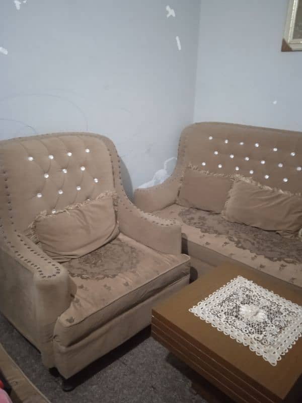 sofa set and dewan very good condition urgent sale 1