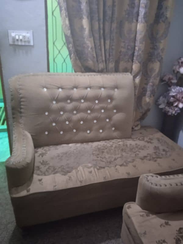 sofa set and dewan very good condition urgent sale 3