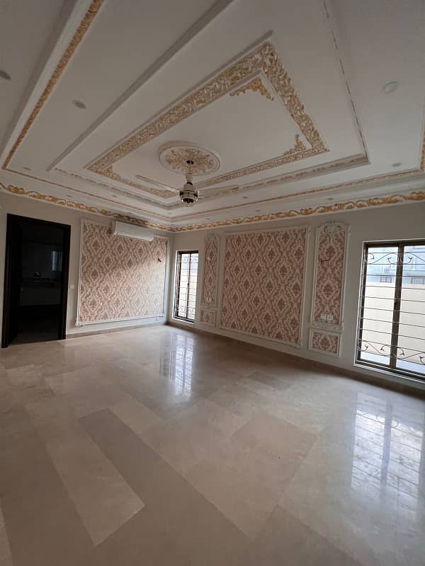 1 Kanal Lavish Upper Portion On Top Location For Rent in DHA Phase 7 Lahore 7