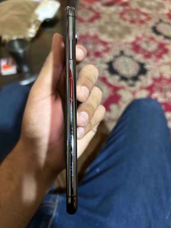 iphone xs max up for sale 2