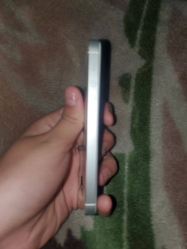 Apple Iphone 5s non PTA 3