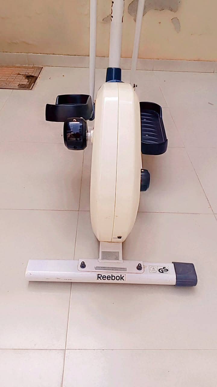 Reebok ZR7 Elliptical Cross Trainer Excellent Condition 0