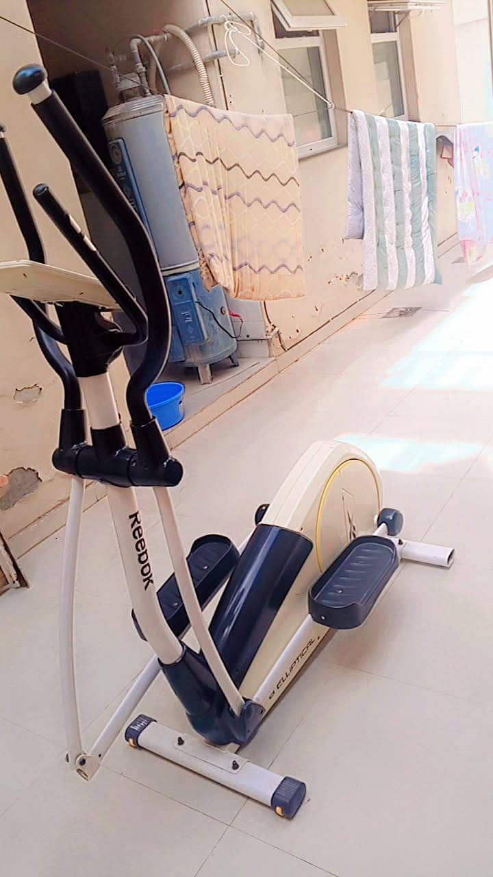 Reebok ZR7 Elliptical Cross Trainer Excellent Condition 3