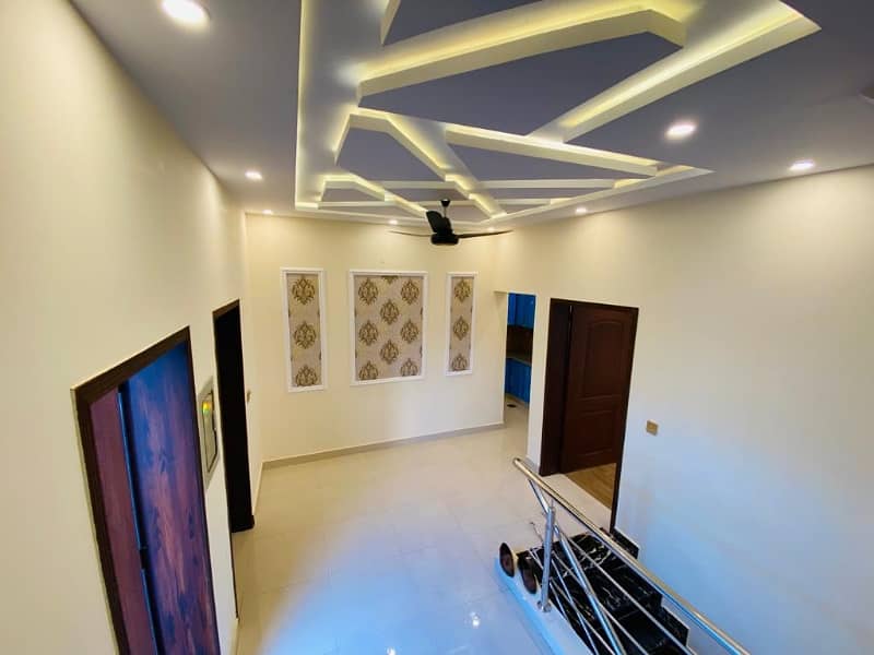 5 Marla Luxury House Available For Sale Bahria Nasheman Lahore (Just 1 Year Use) 2