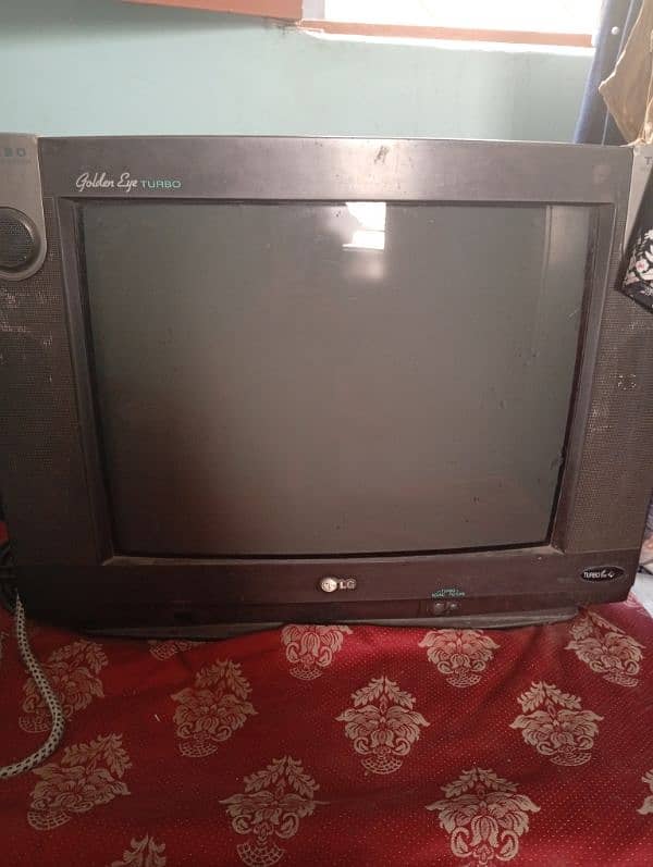 L. G Old style t. v 0