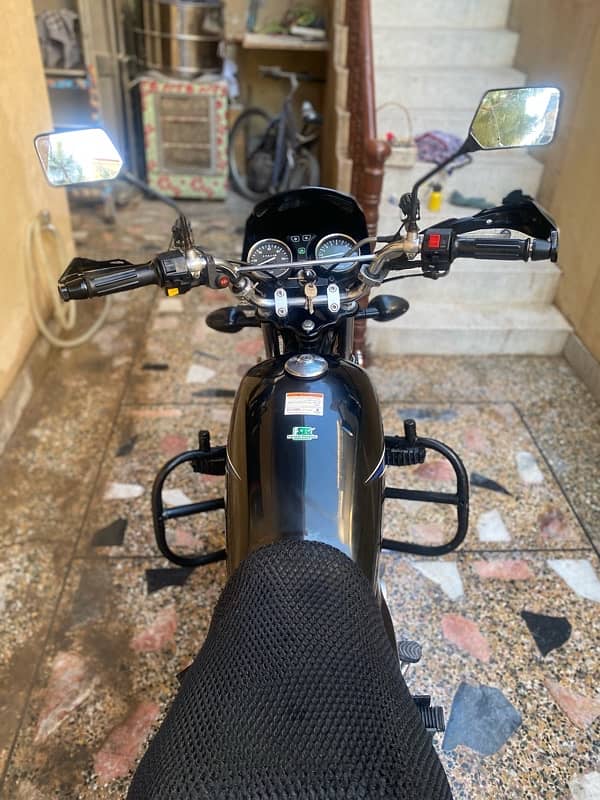 Suzuki GS 150 4