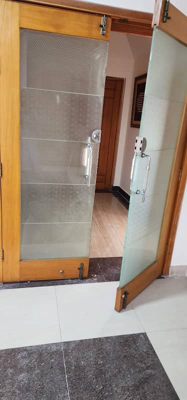 1 Kanal Lavish Upper Portion On Top Location For Rent in DHA Phase 3 Lahore 5