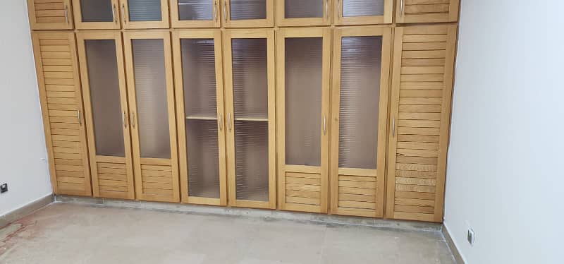 1 Kanal Lavish Upper Portion On Top Location For Rent in DHA Phase 3 Lahore 15