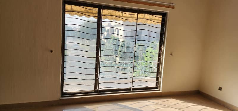1 Kanal Lavish Upper Portion On Top Location For Rent in DHA Phase 3 Lahore 20