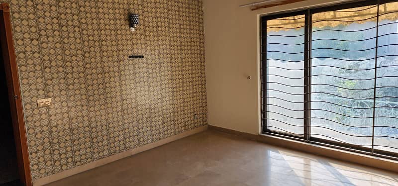 1 Kanal Lavish Upper Portion On Top Location For Rent in DHA Phase 3 Lahore 22