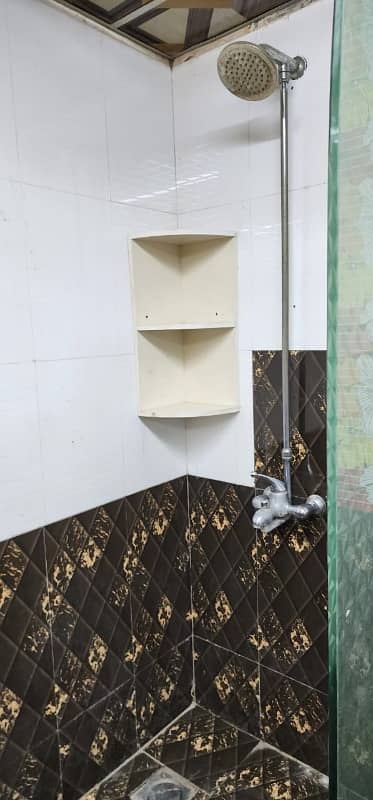 1 Kanal Lavish Upper Portion On Top Location For Rent in DHA Phase 3 Lahore 43
