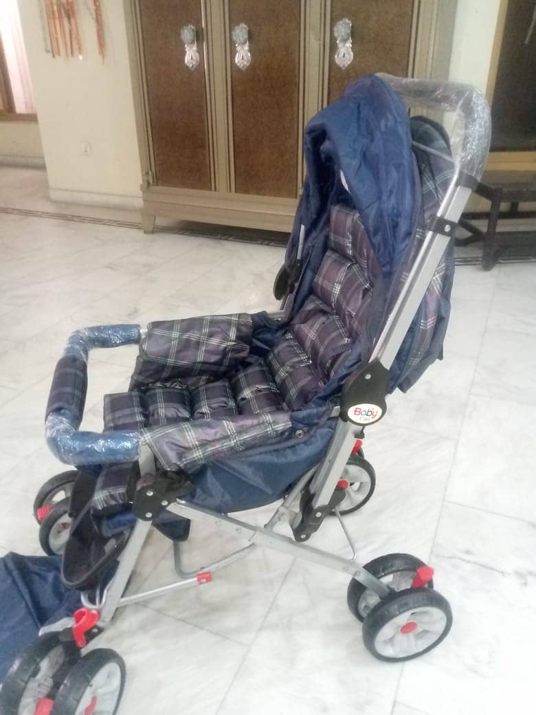 Babay pram available 10/10 condition 4